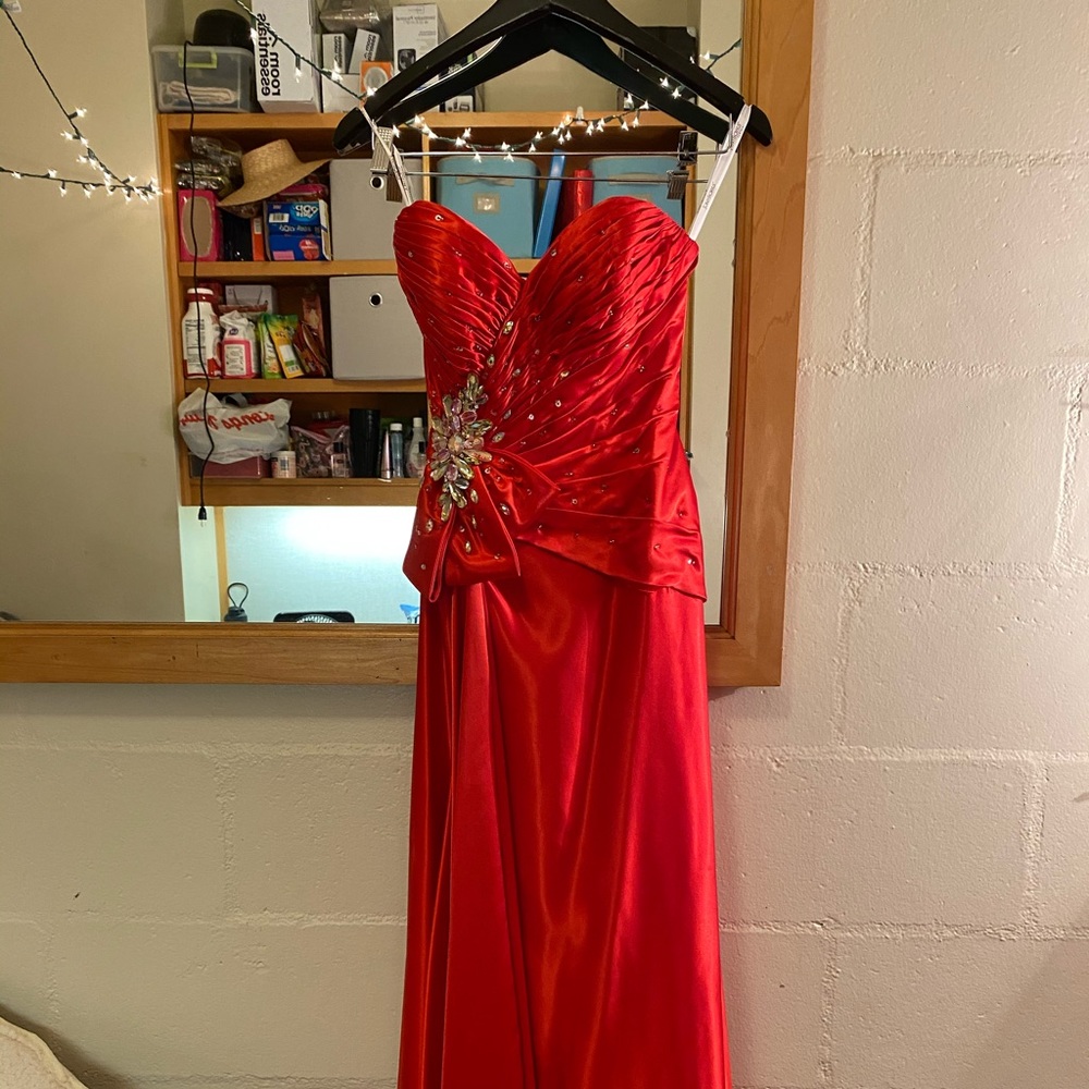 red prom dress